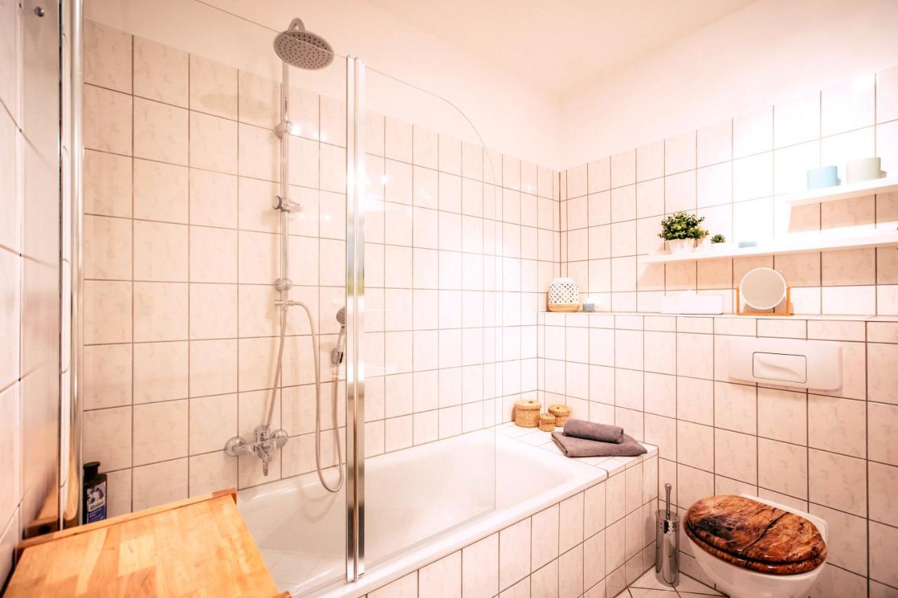 Gemuetliche Ferienwohnung Neben Der Arena Leipzig "Waldi" Exteriör bild
